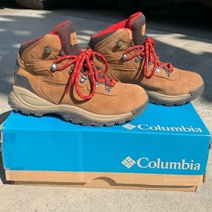 Columbia Newton Ridge Hiking Boots Size 6